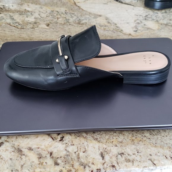 Women's Black Mules - Picture 5 of 5